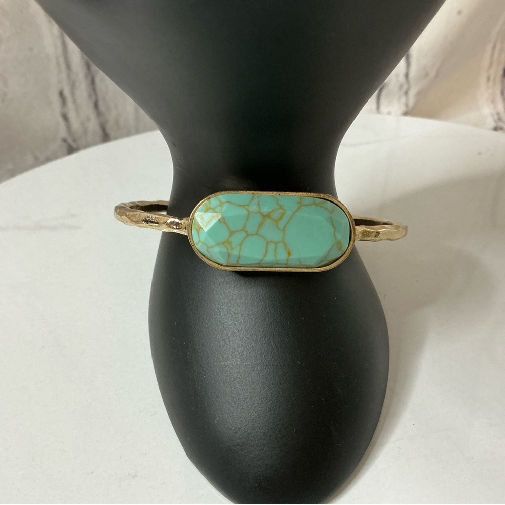 🐘🐘💓 14K Gold Plated Turquoise Stone Bangle - Picture 5 of 8